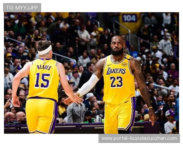 勇士估值首破百亿达108亿美元,超越尼克斯湖人登顶联盟 勇士估值首破百亿达108亿美元,超越尼克斯湖人登顶联盟